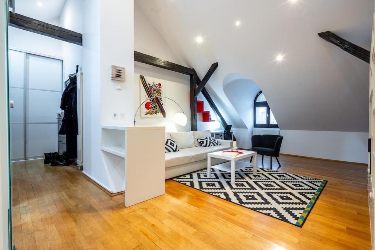 Modern Apartment Centrally Located Zagreb Exterior photo